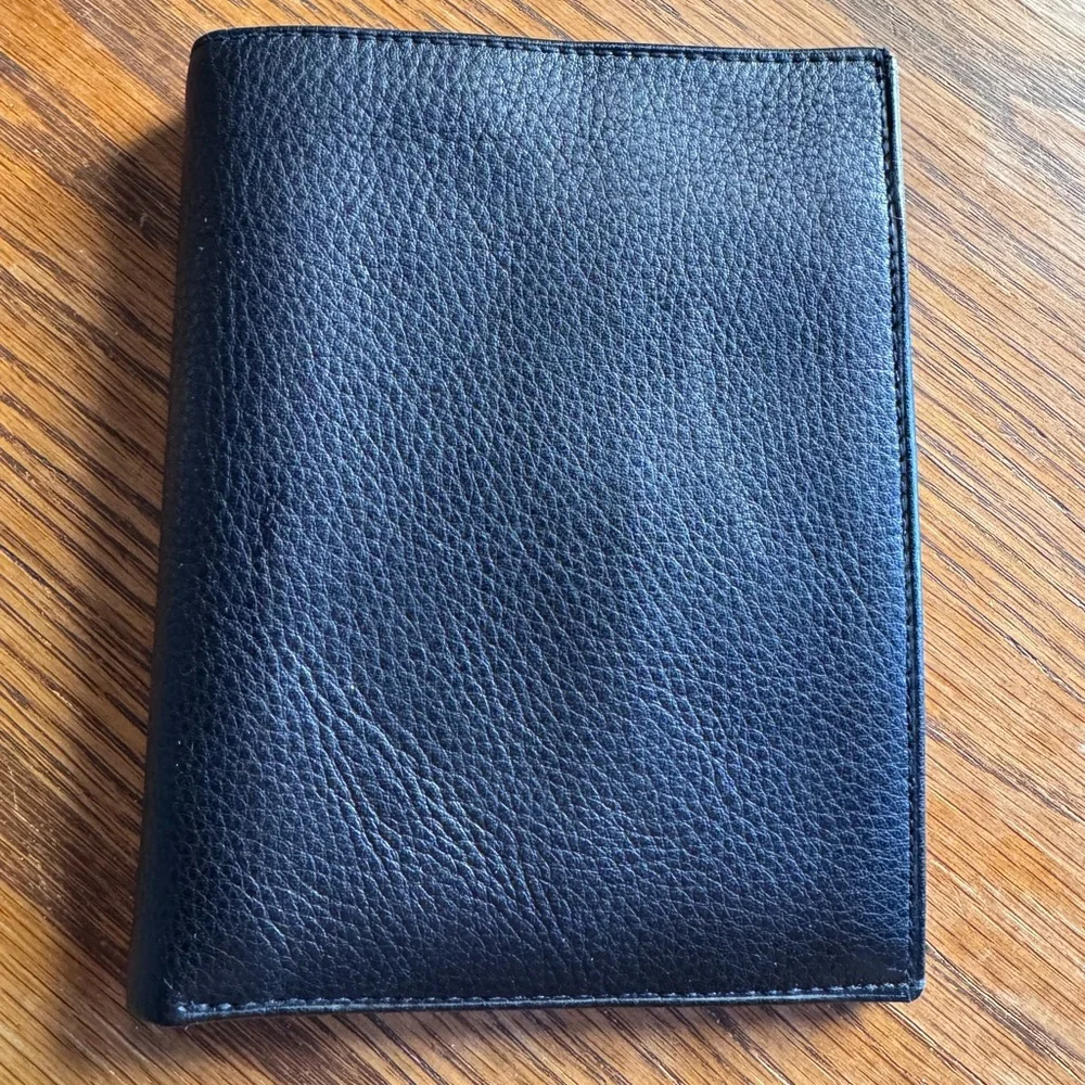 Top grain leather black bifold wallet